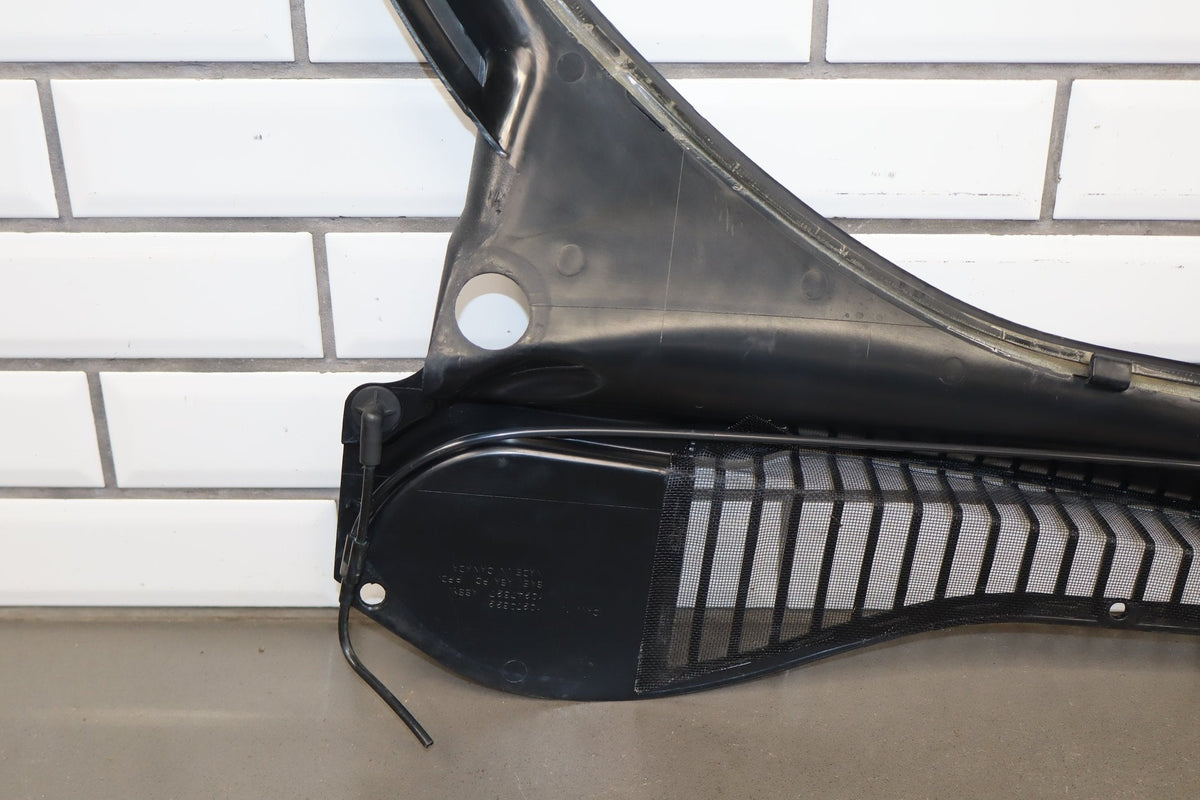 1997-2004 Chevrolet Corvette C5 Cowl Vent Panel 10446063