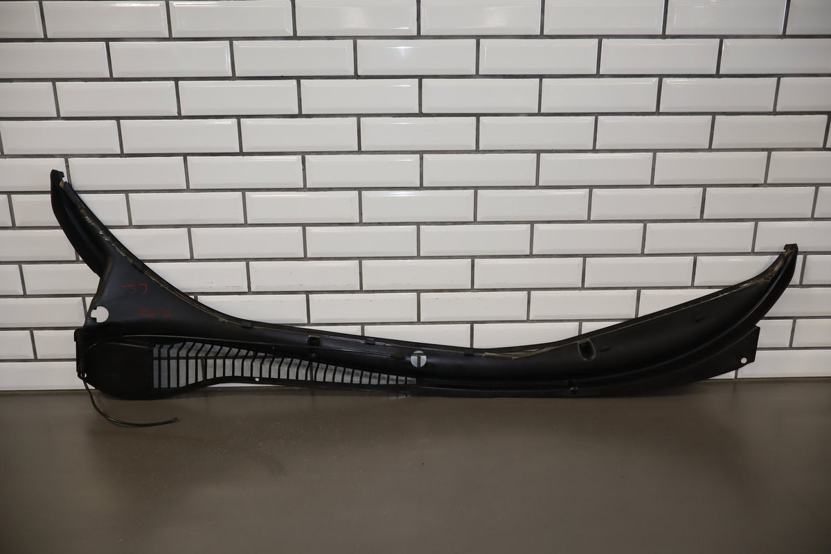 1997-2004 Chevrolet Corvette C5 Cowl Vent Panel 10446063