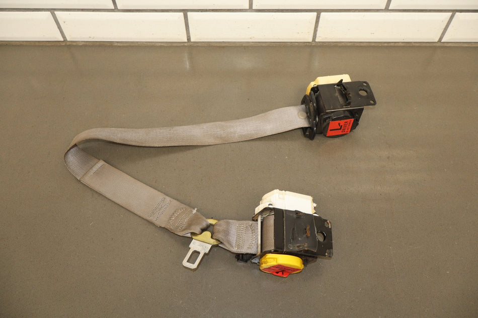 1997-2004 Chevrolet Corvette C5 Driver Seat Belt Retractor Light Grey 88893509