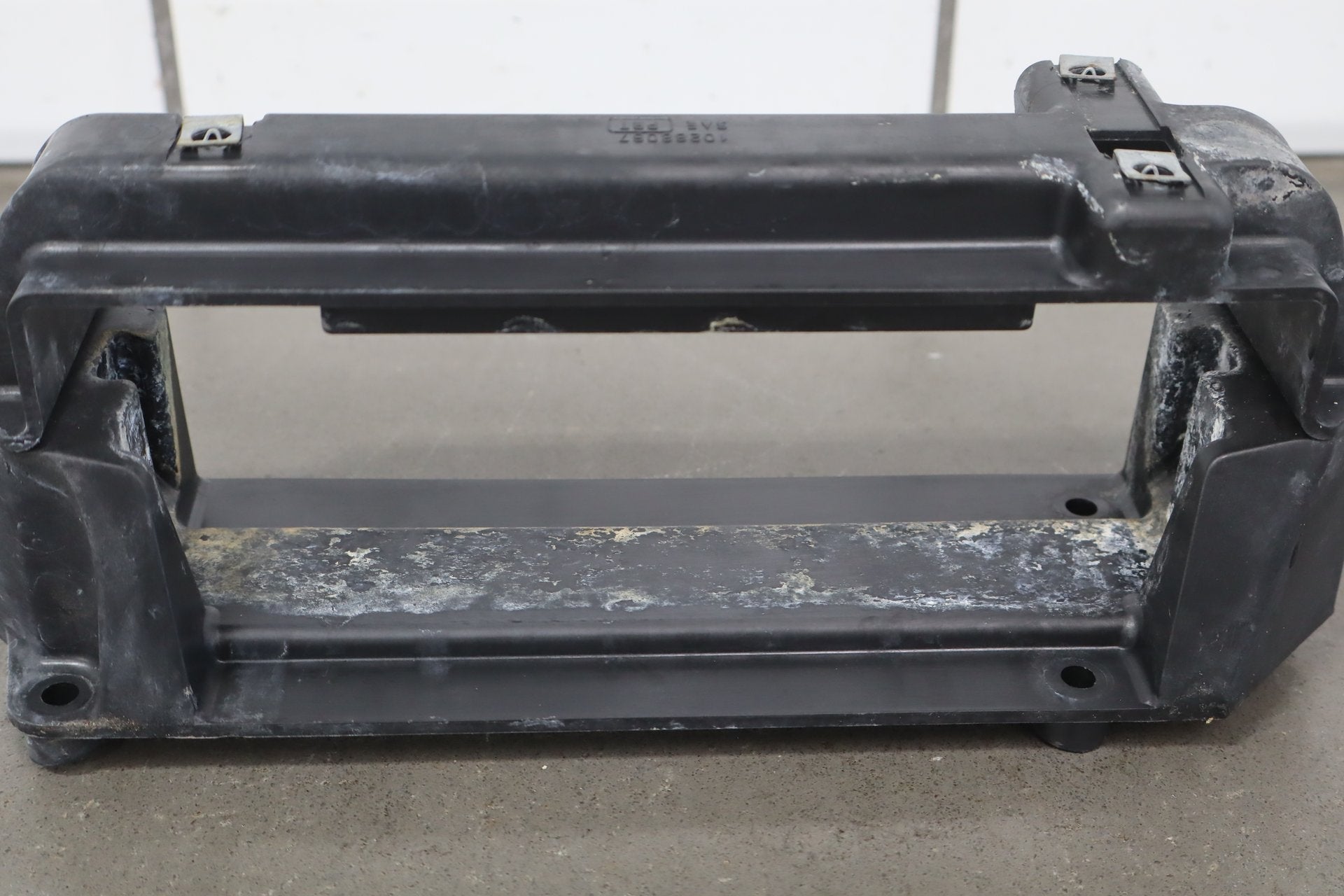 1997-2004 Chevrolet Corvette C5 ECU Bracket 10288067