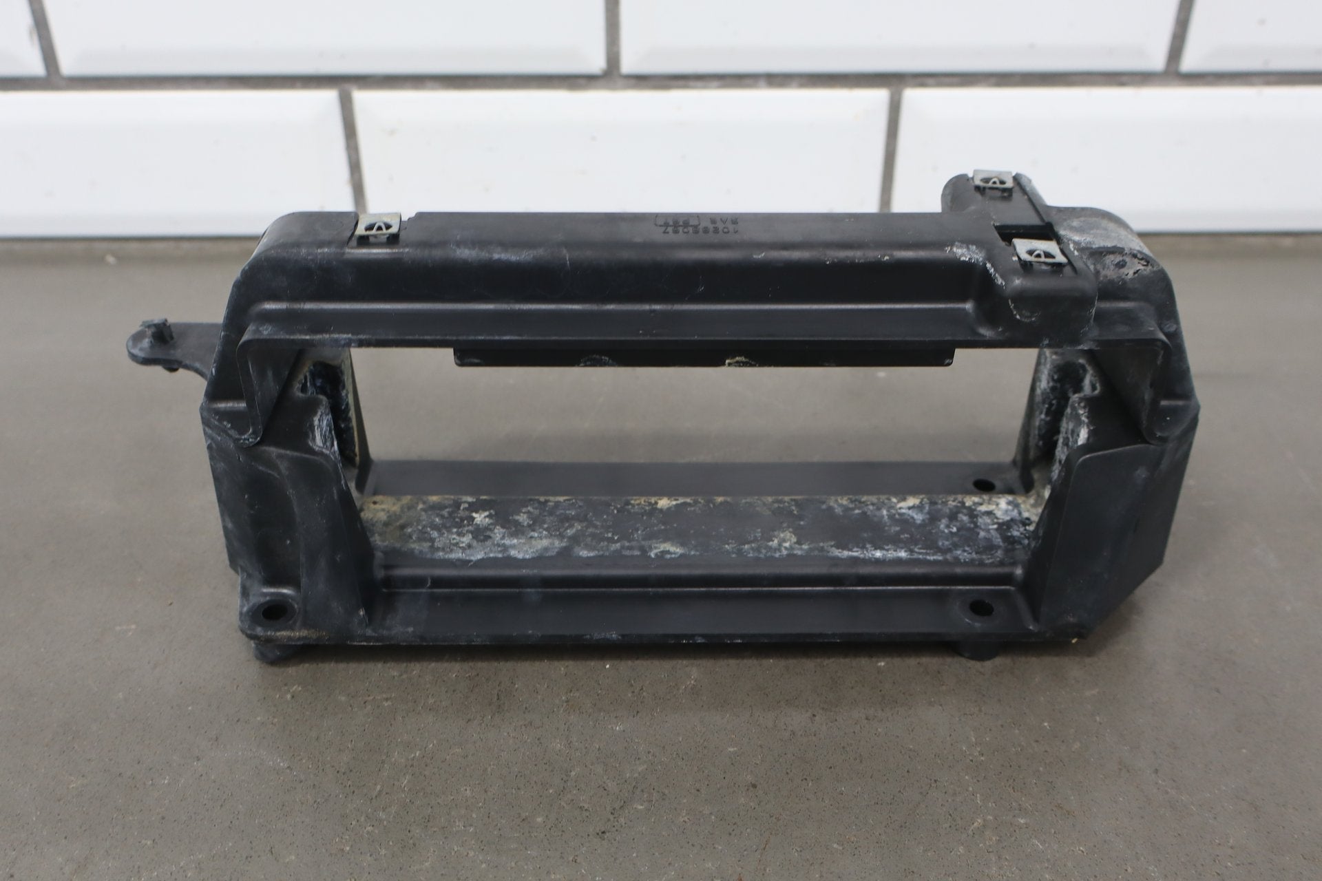 1997-2004 Chevrolet Corvette C5 ECU Bracket 10288067