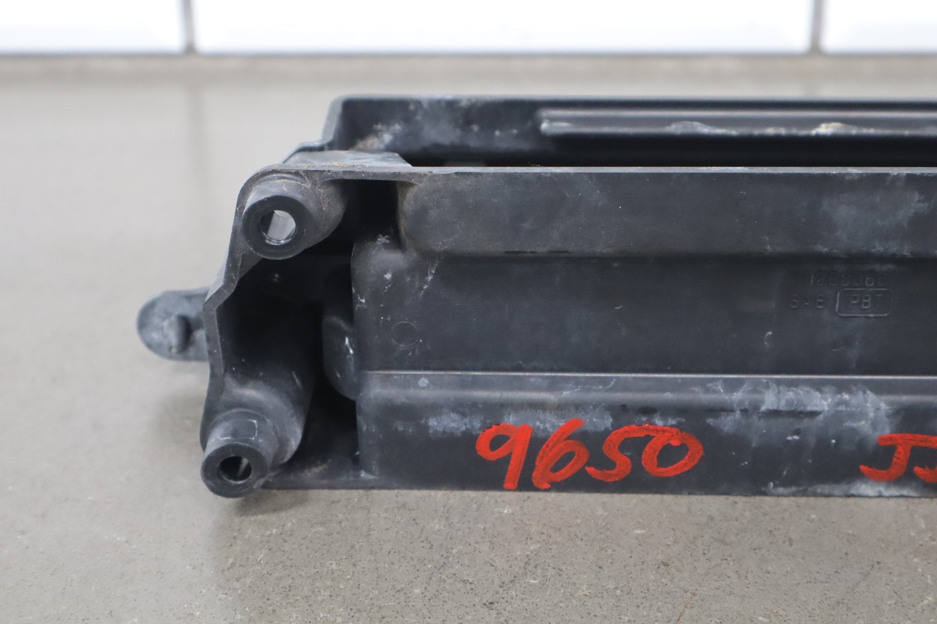 1997-2004 Chevrolet Corvette C5 ECU Bracket 10288067
