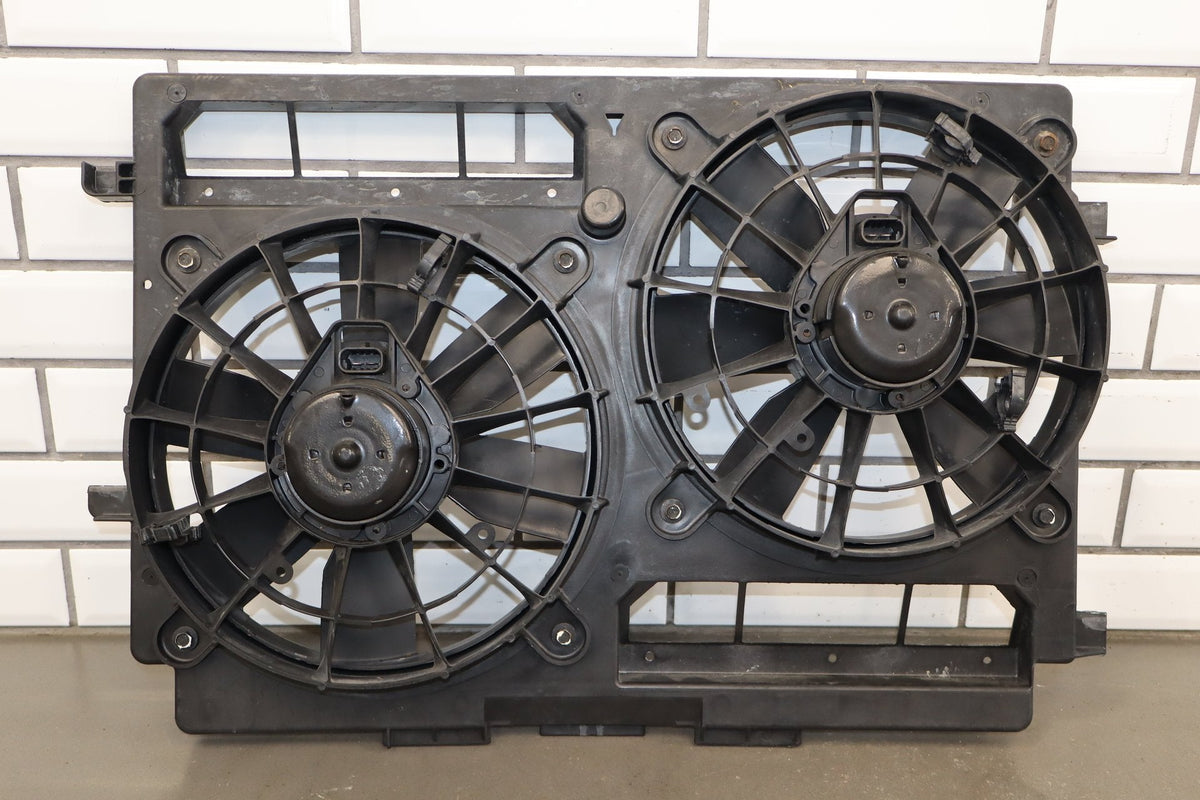 1997-2004 Chevrolet Corvette C5 Electric Cooling Fan w/ Shroud