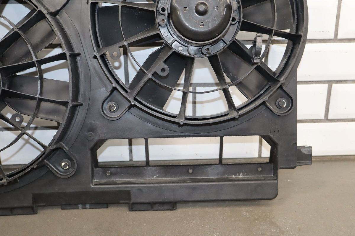 1997-2004 Chevrolet Corvette C5 Electric Cooling Fan w/ Shroud