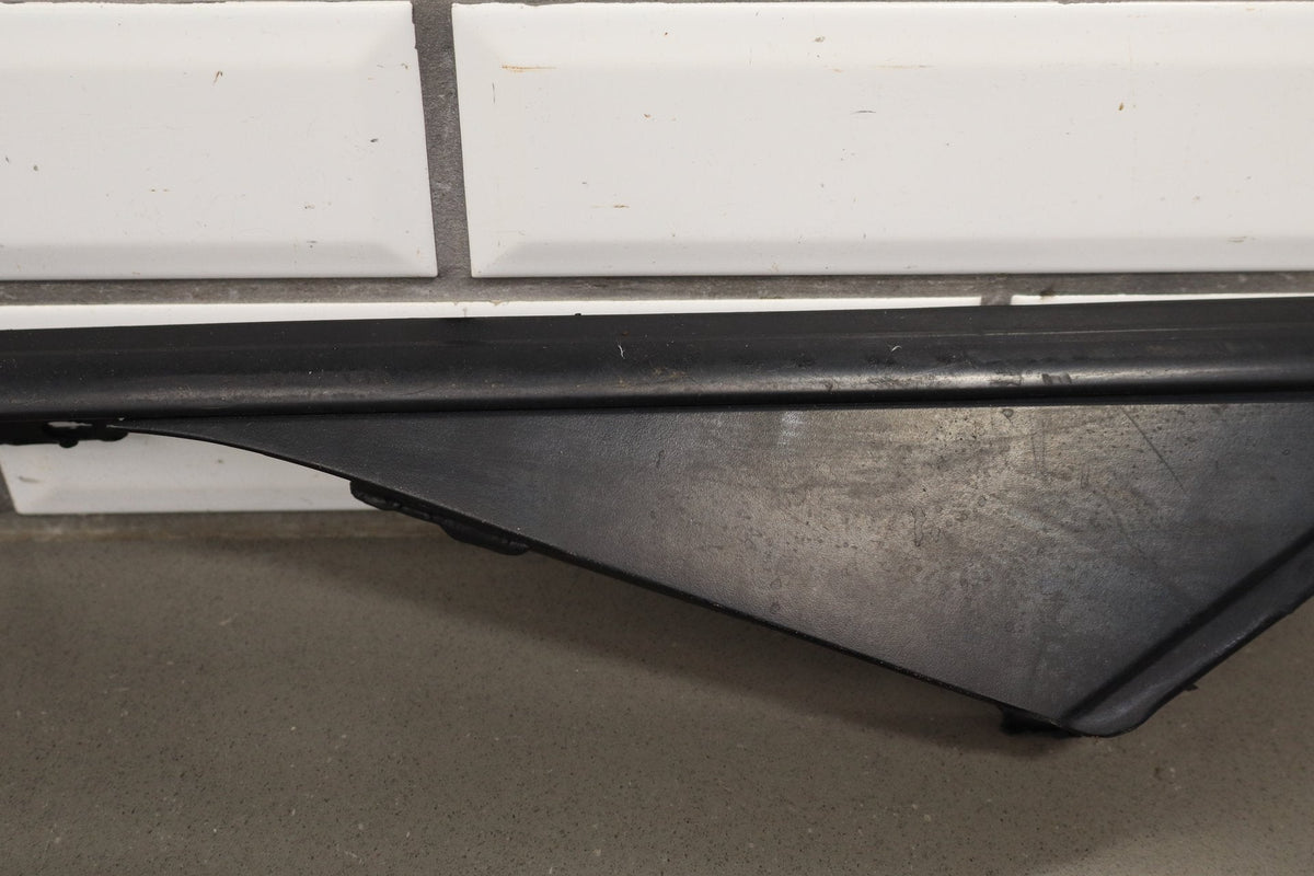 1997-2004 Chevrolet Corvette C5 Exterior Right A Pillar 10247724