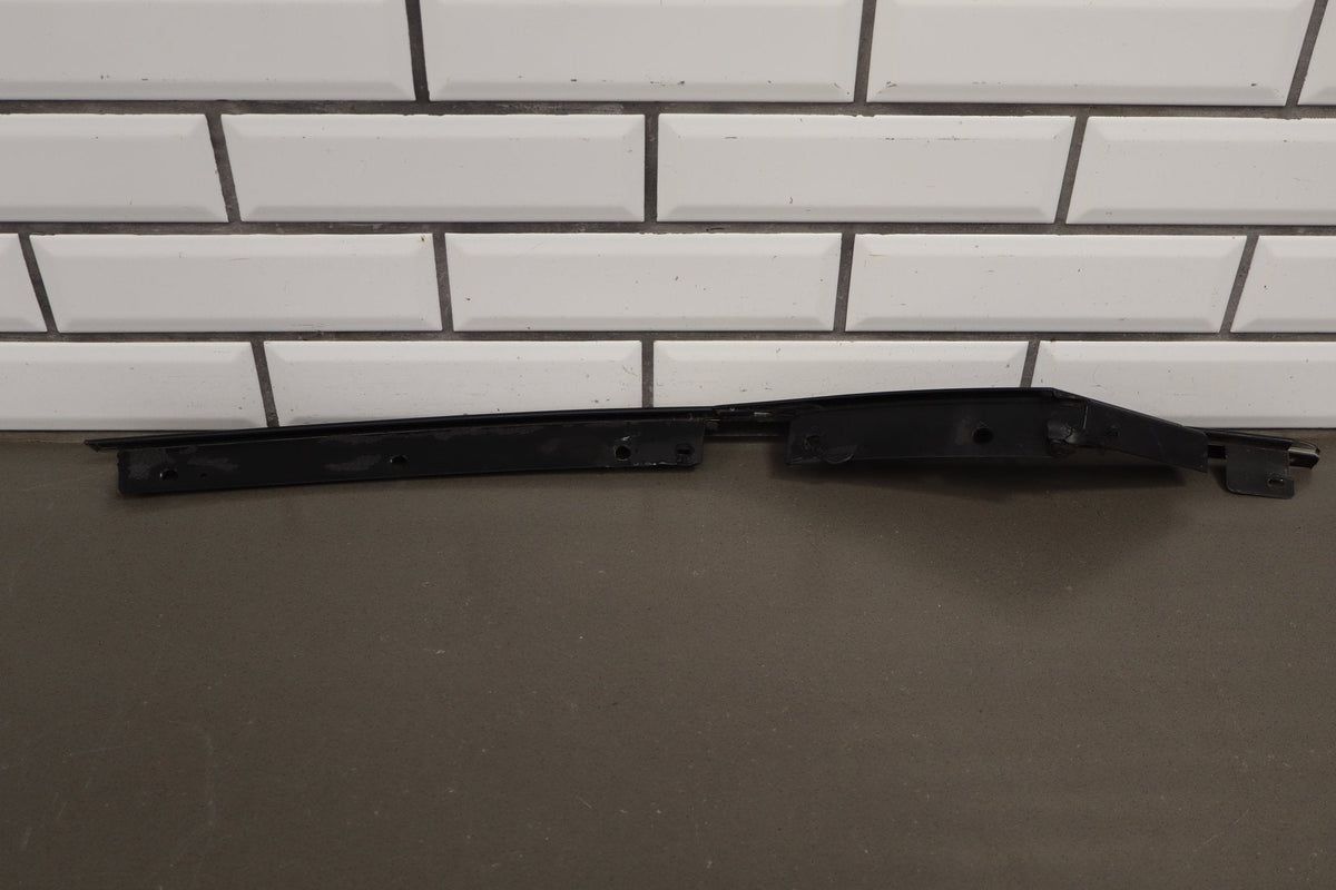 1997-2004 Chevrolet Corvette C5 Exterior Right A Pillar 10247724