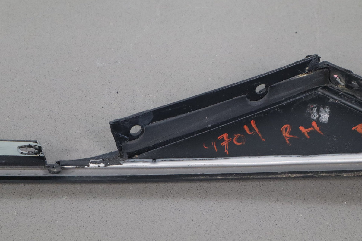 1997-2004 Chevrolet Corvette C5 Exterior Right A Pillar 10247724