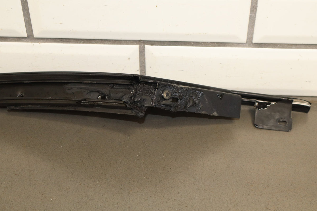 1997-2004 Chevrolet Corvette C5 Exterior Right A Pillar 10247724