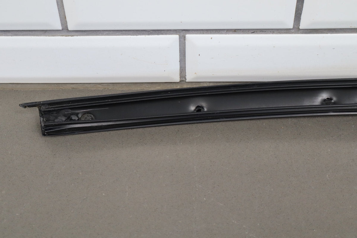 1997-2004 Chevrolet Corvette C5 Exterior Right A Pillar 10247724