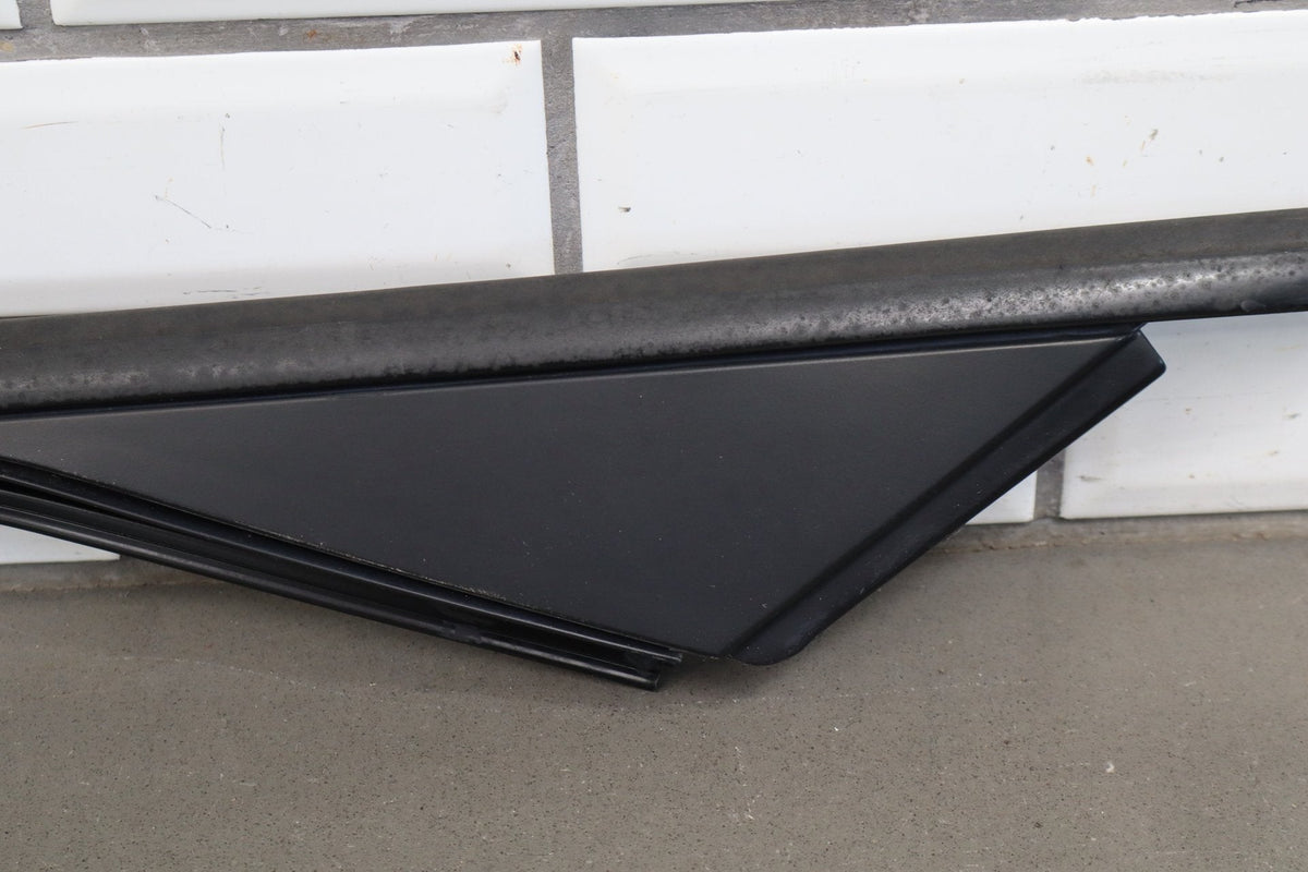 1997-2004 Chevrolet Corvette C5 Exterior Right A Pillar 10247724