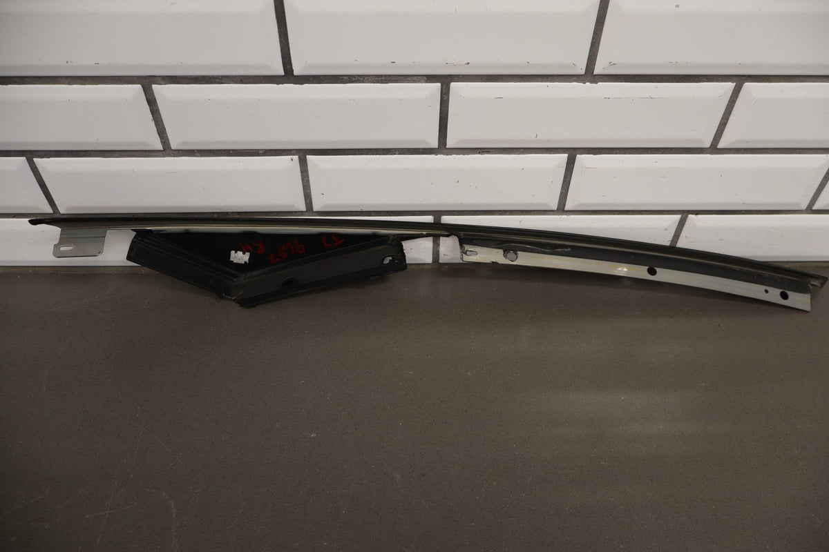 1997-2004 Chevrolet Corvette C5 Exterior Right A Pillar 10247724