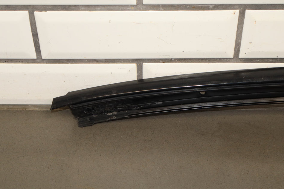 1997-2004 Chevrolet Corvette C5 Exterior Right A Pillar 10247724