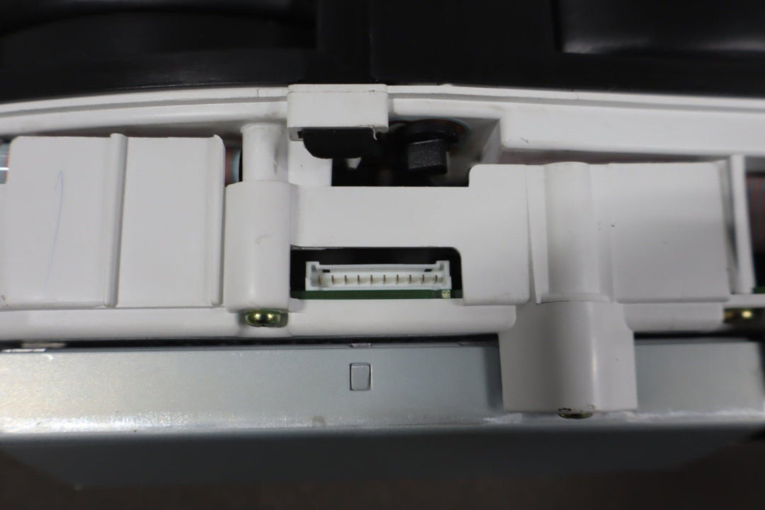 1997 - 2004 Chevrolet Corvette C5 - Instrument Cluster 10408309