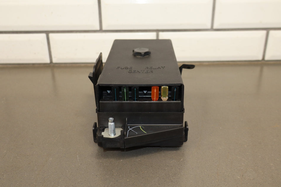 1997-2004 Chevrolet Corvette C5 Interior Fuse Box (Flood Untested)