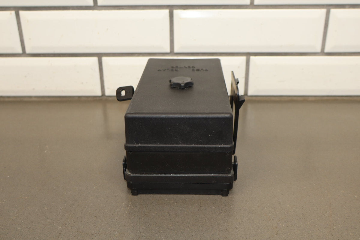 1997-2004 Chevrolet Corvette C5 Interior Fuse Box (Flood Untested)