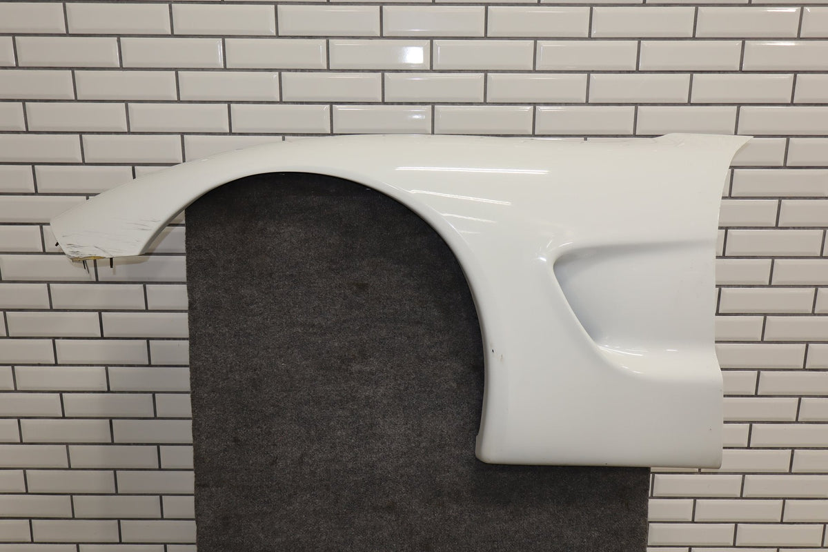 1997-2004 Chevrolet Corvette C5 Left Fender Artic White 10