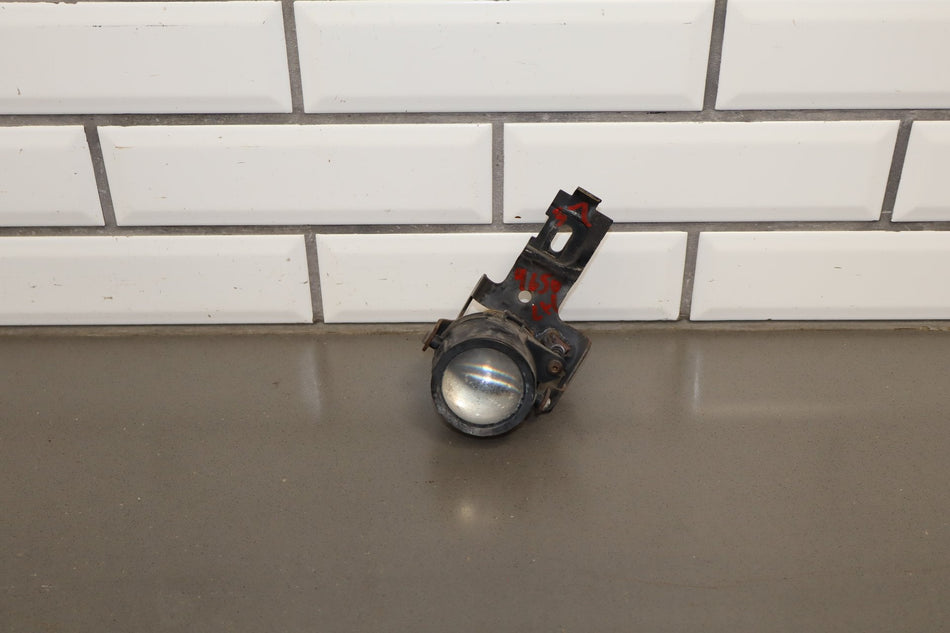 1997-2004 Chevrolet Corvette C5 Left Fog Light 10281936