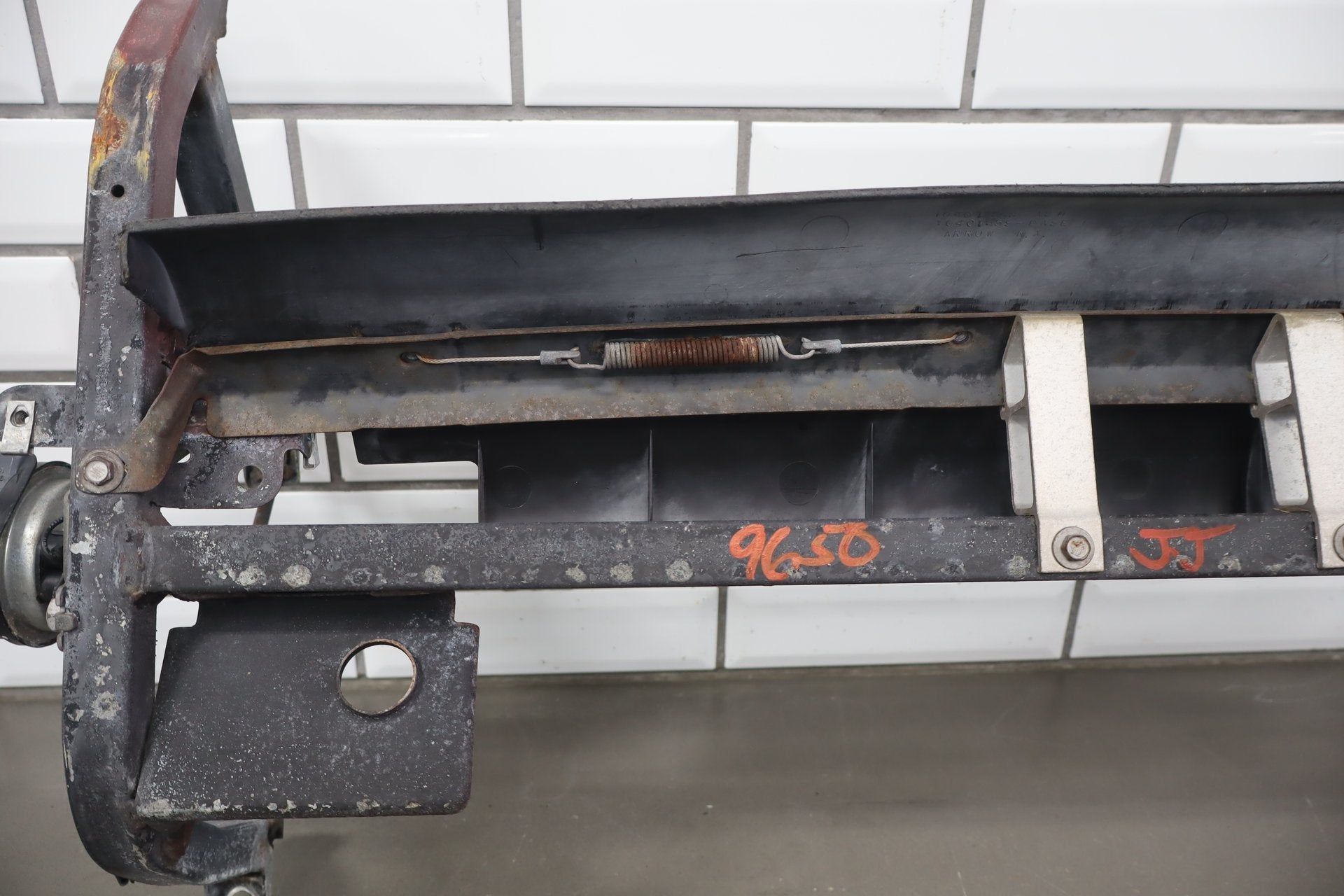 1997-2004 Chevrolet Corvette C5 Lower Radiator Support Cradle Skid Bar 10400765