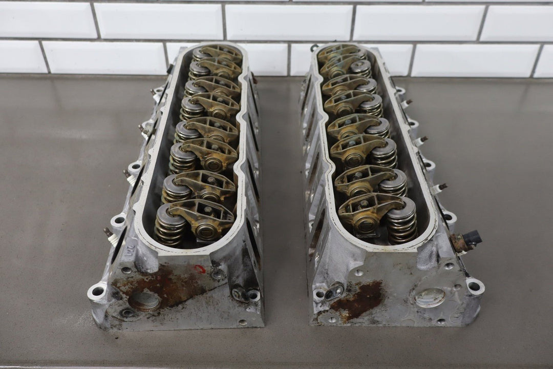 1997 - 2004 Chevrolet Corvette C5 LS1 - Cylinder Heads Pair PN: 12559855