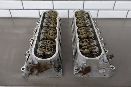 1997 - 2004 Chevrolet Corvette C5 LS1 - Cylinder Heads Pair PN: 12559855