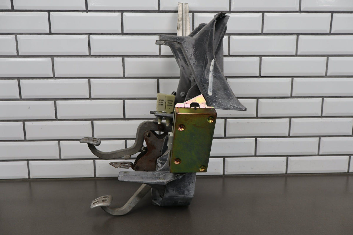 1997-2004 Chevrolet Corvette C5 - Manual Transmission Pedal Assembly