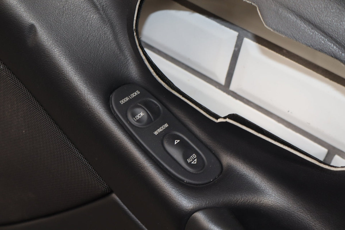1997-2004 Chevrolet Corvette C5 RH Door Panel Black (Armrest Damaged)