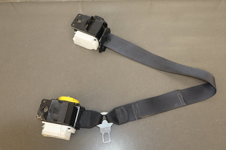 1997-2004 Chevrolet Corvette C5 RH Seat Belt Black 193 (Stain)