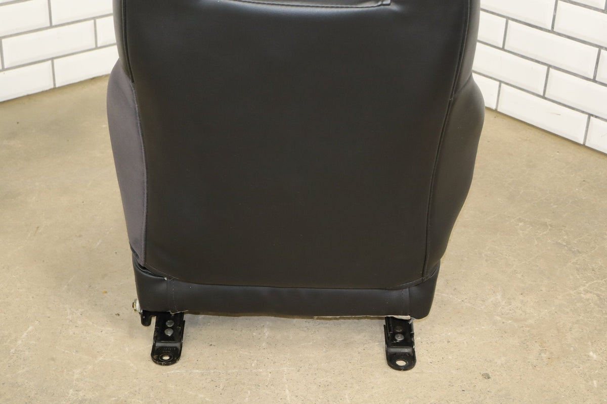 1997-2004 Chevrolet Corvette C5 RH Seat Leather Black 193 Power