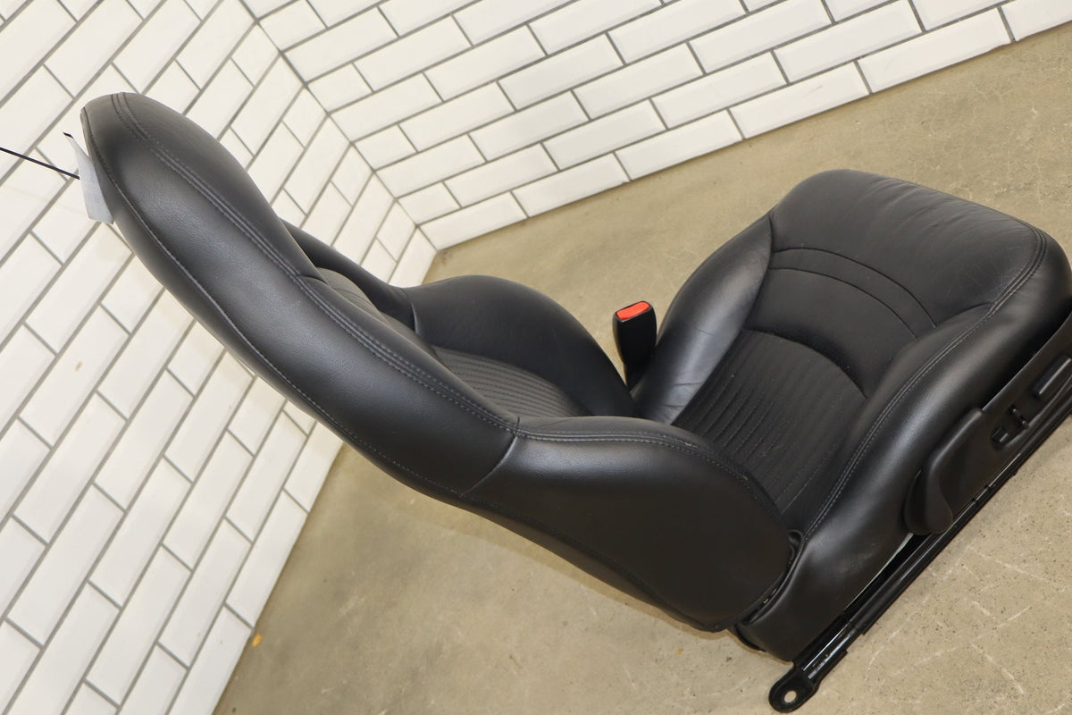 1997-2004 Chevrolet Corvette C5 RH Seat Leather Black 193 Power