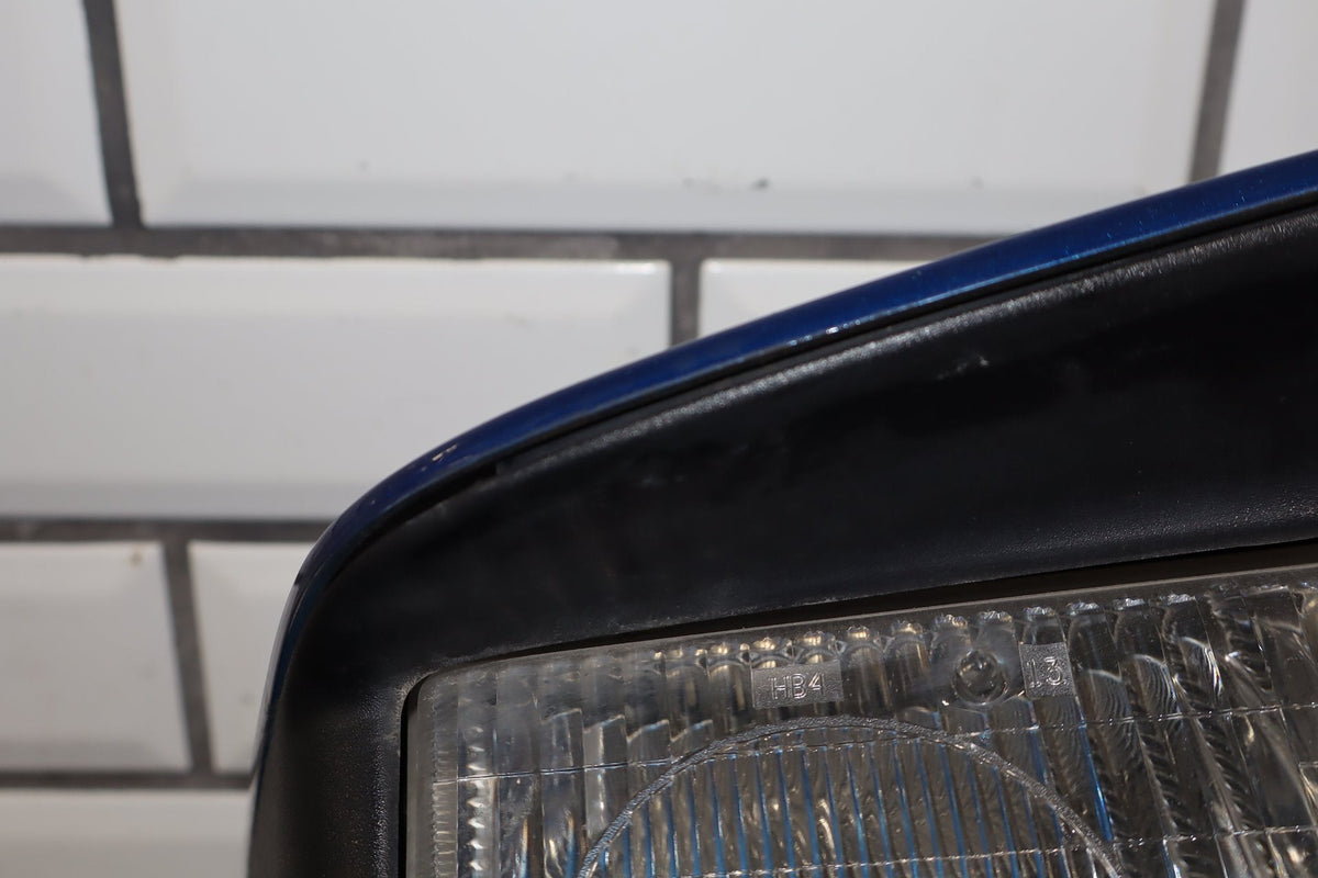1997-2004 Chevrolet Corvette C5 Right Headlamp Electron Blue 21