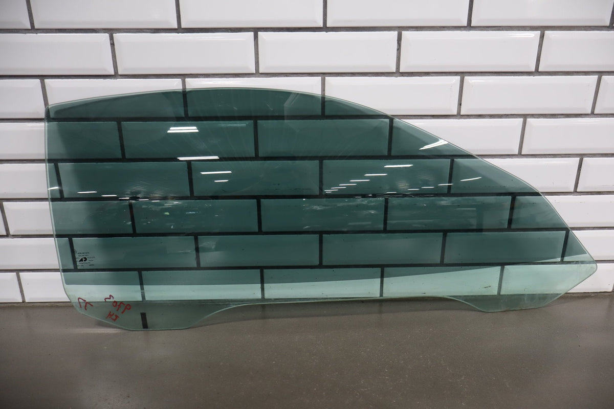 1997-2004 Chevrolet Corvette C5 Right Psssenger Door Window 10403189