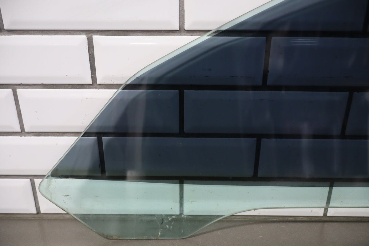 1997-2004 Chevrolet Corvette C5 Right Psssenger Door Window 10403189