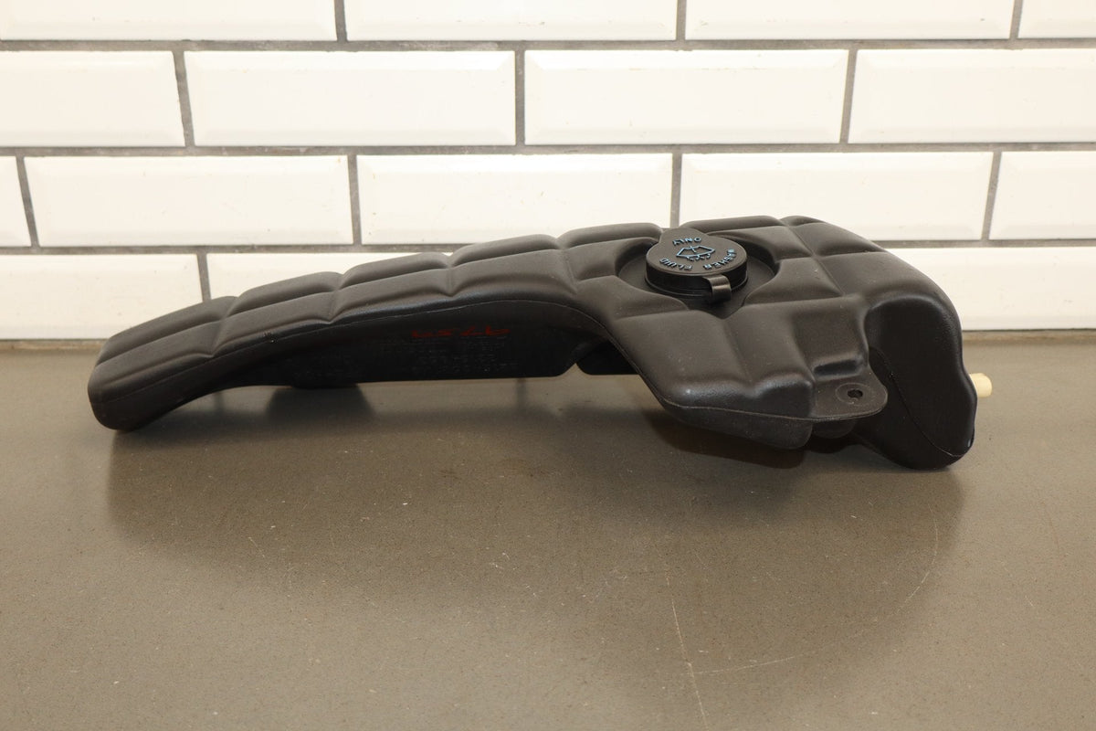 1997-2004 Chevrolet Corvette C5 Washer Bottle 22155677