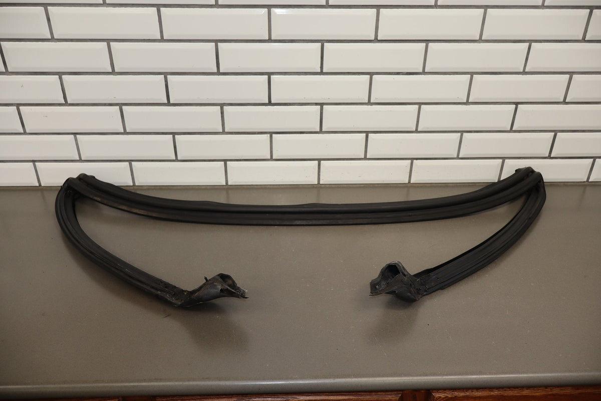 1997-2004 Chevrolet Corvette C5 Windshield Frame Seal OEM