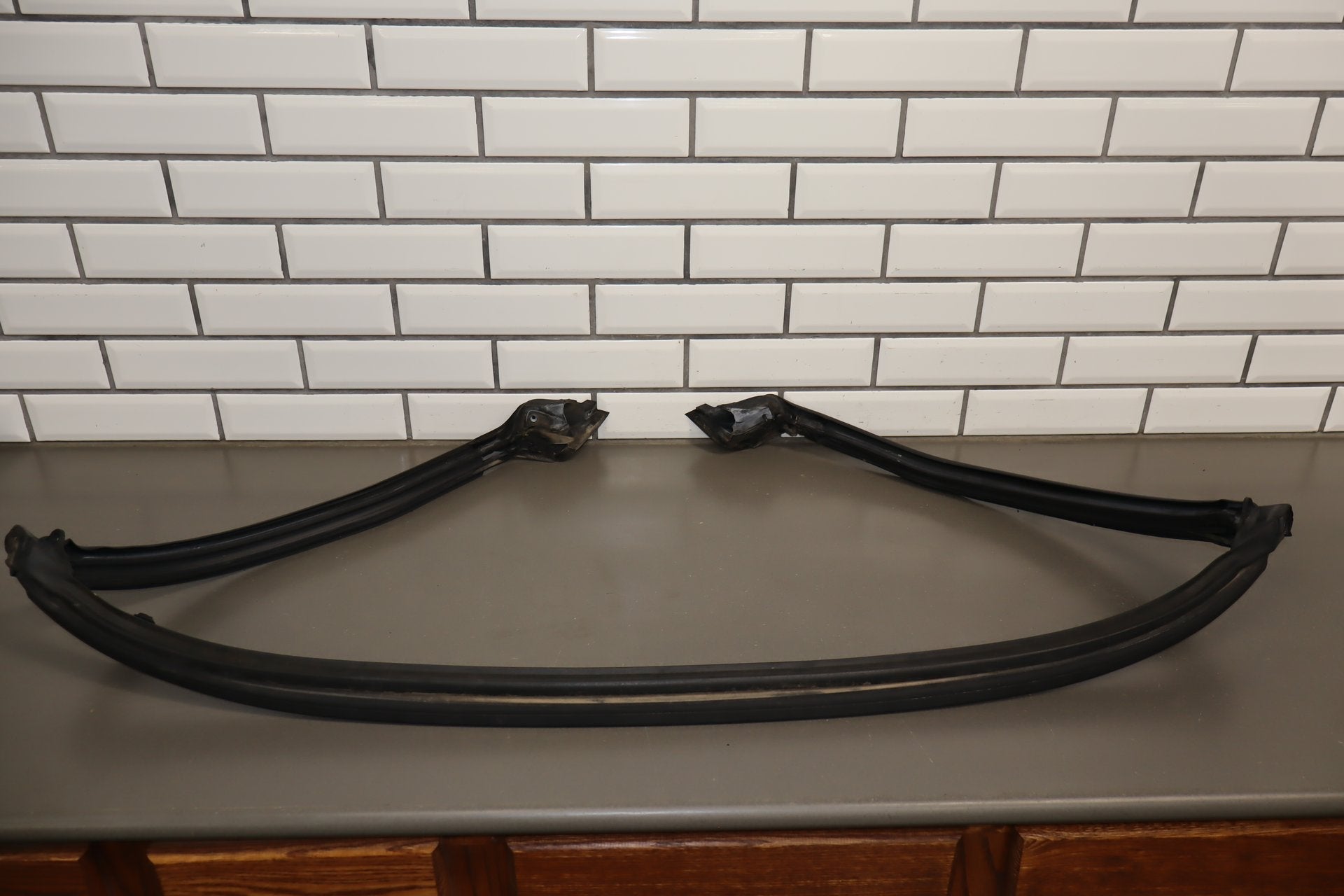 1997-2004 Chevrolet Corvette C5 Windshield Frame Seal OEM