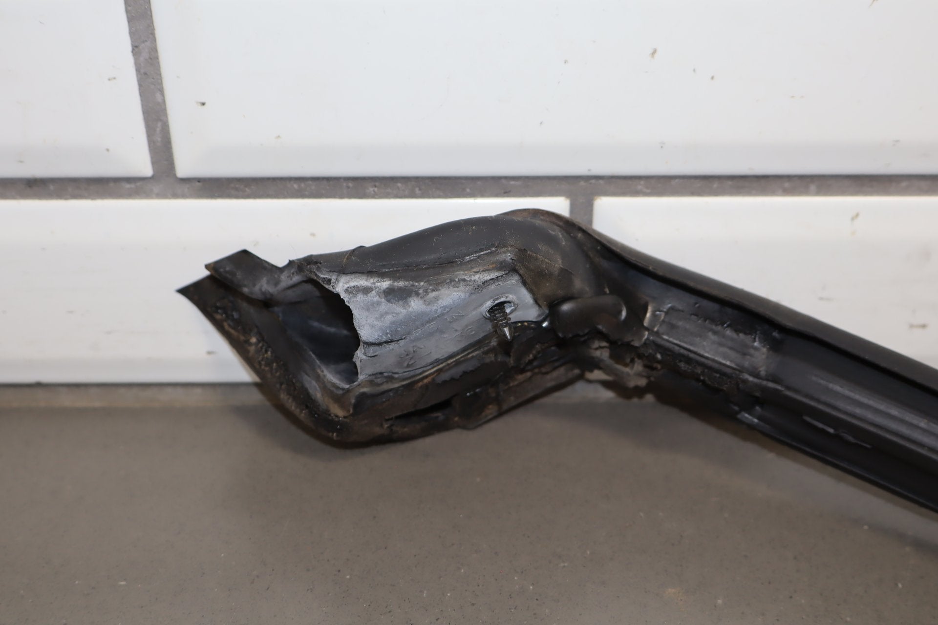 1997-2004 Chevrolet Corvette C5 Windshield Frame Seal OEM