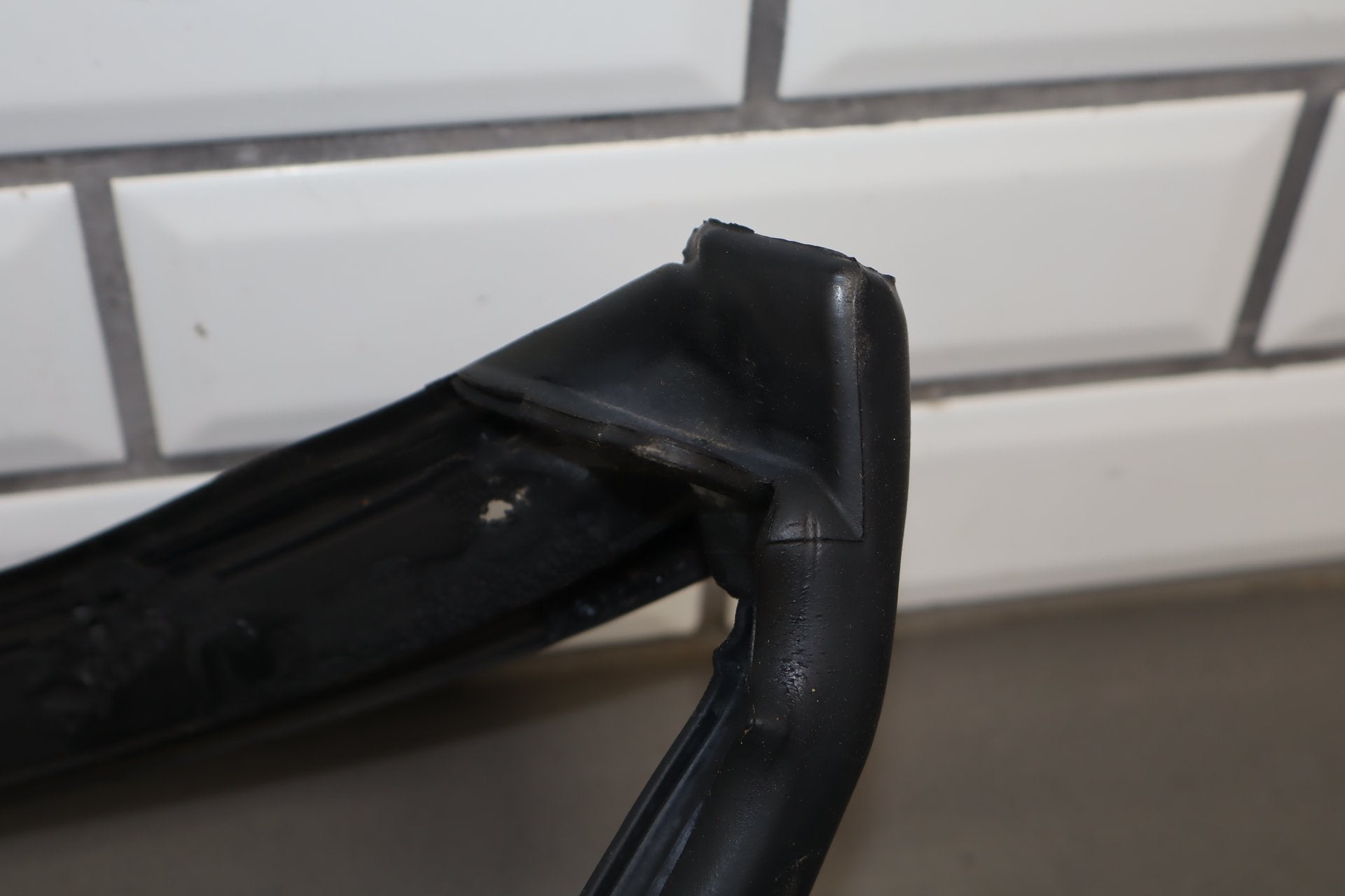 1997-2004 Chevrolet Corvette C5 Windshield Frame Seal OEM