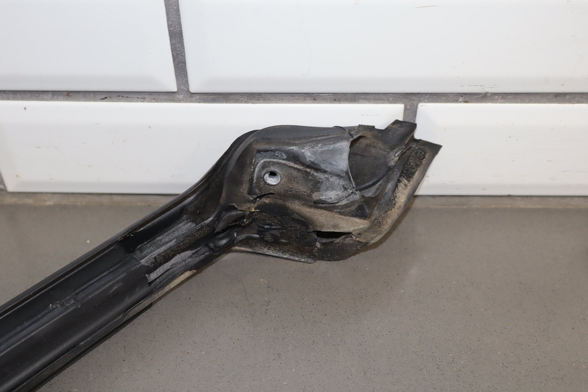 1997-2004 Chevrolet Corvette C5 Windshield Frame Seal OEM