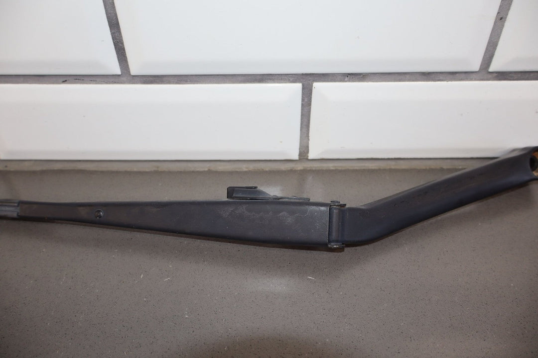 1997 - 2004 Chevrolet Corvette C5 Wiper Arm LH &amp; RH Pair