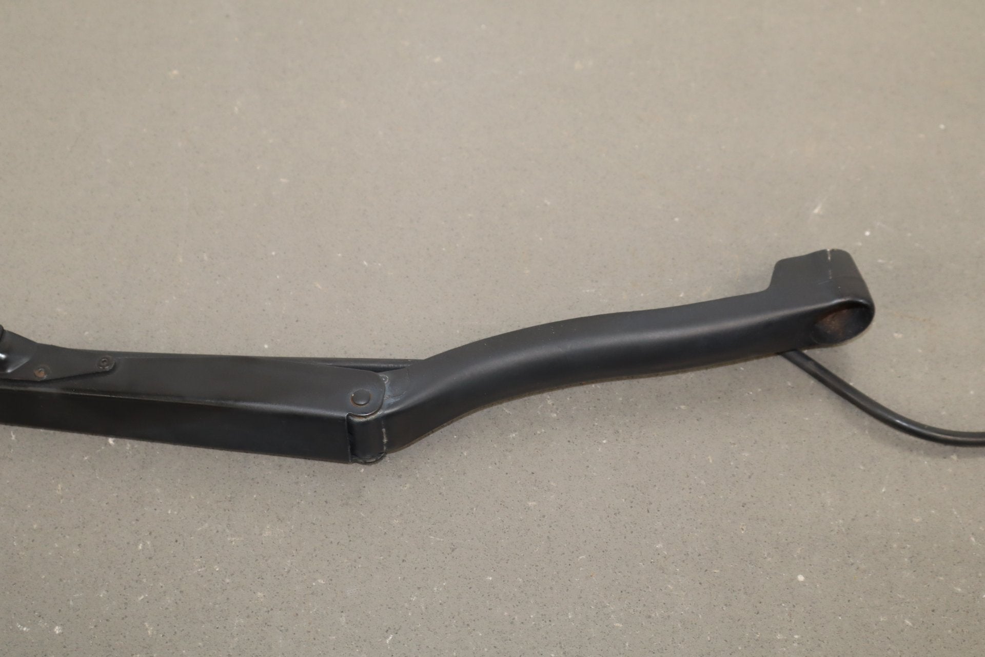 1997-2004 Chevrolet Corvette C5 Wiper Arm LH &amp; RH Pair