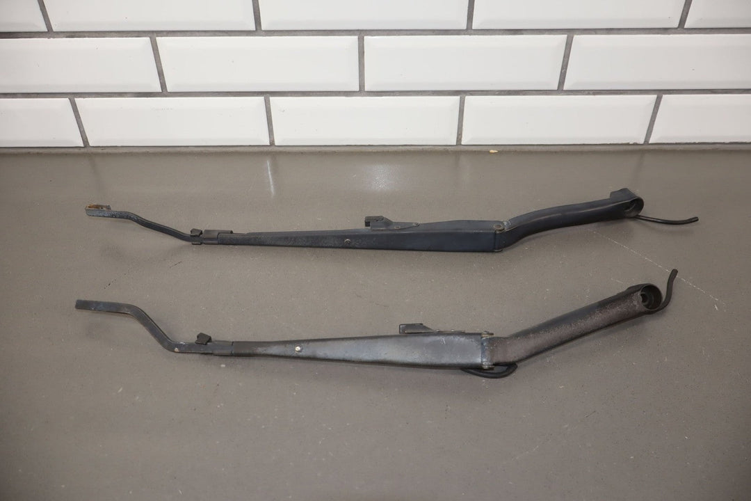 1997 - 2004 Chevrolet Corvette C5 Wiper Arm LH &amp; RH Pair