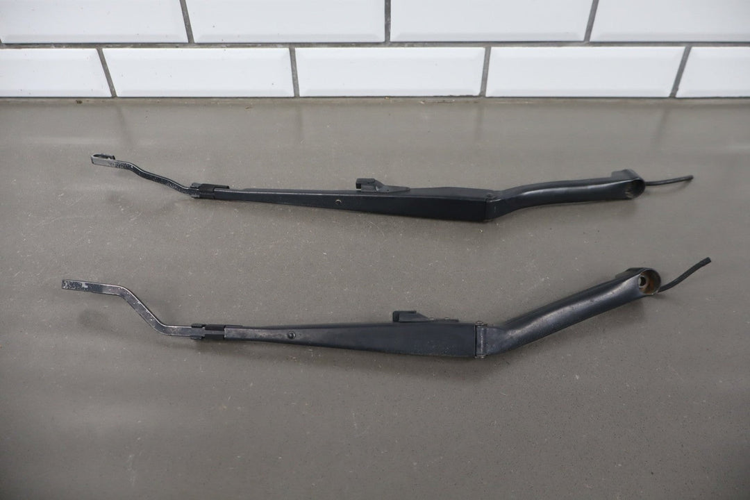 1997 - 2004 Chevrolet Corvette C5 Wiper Arm LH &amp; RH Pair