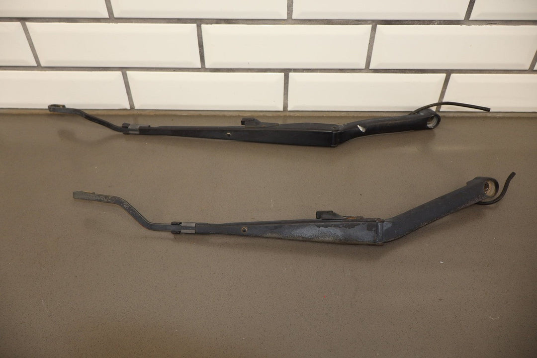 1997 - 2004 Chevrolet Corvette C5 Wiper Arm LH &amp; RH Pair
