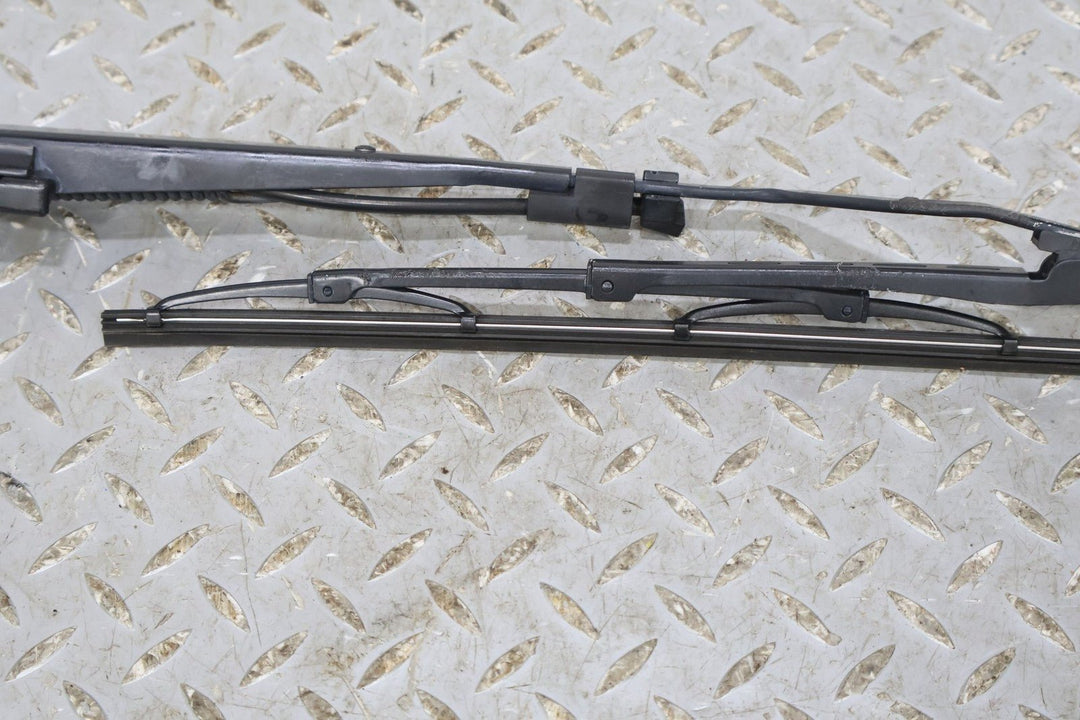1997 - 2004 Chevrolet Corvette C5 Wiper Arm LH &amp; RH Pair