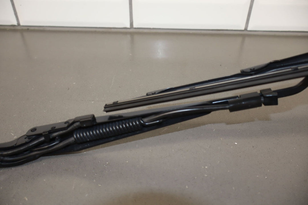 1997 - 2004 Chevrolet Corvette C5 Wiper Arm LH &amp; RH Pair