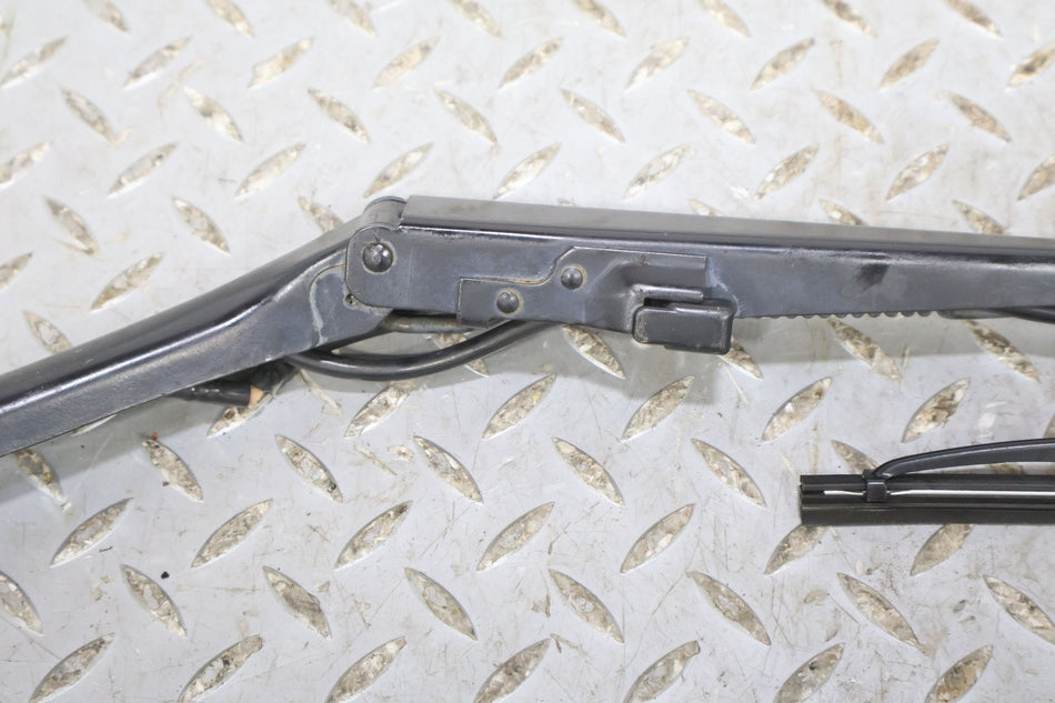 1997-2004 Chevrolet Corvette C5 Wiper Arm LH &amp; RH Pair