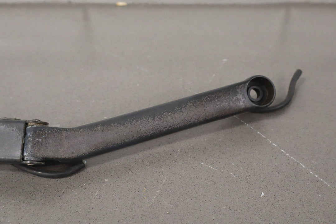 1997 - 2004 Chevrolet Corvette C5 Wiper Arm LH &amp; RH Pair