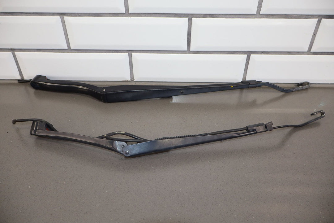 1997 - 2004 Chevrolet Corvette C5 Wiper Arm LH &amp; RH Pair