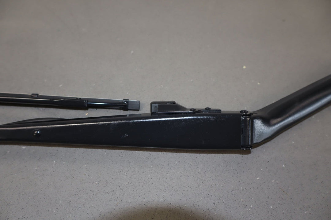 1997 - 2004 Chevrolet Corvette C5 Wiper Arm LH &amp; RH Pair