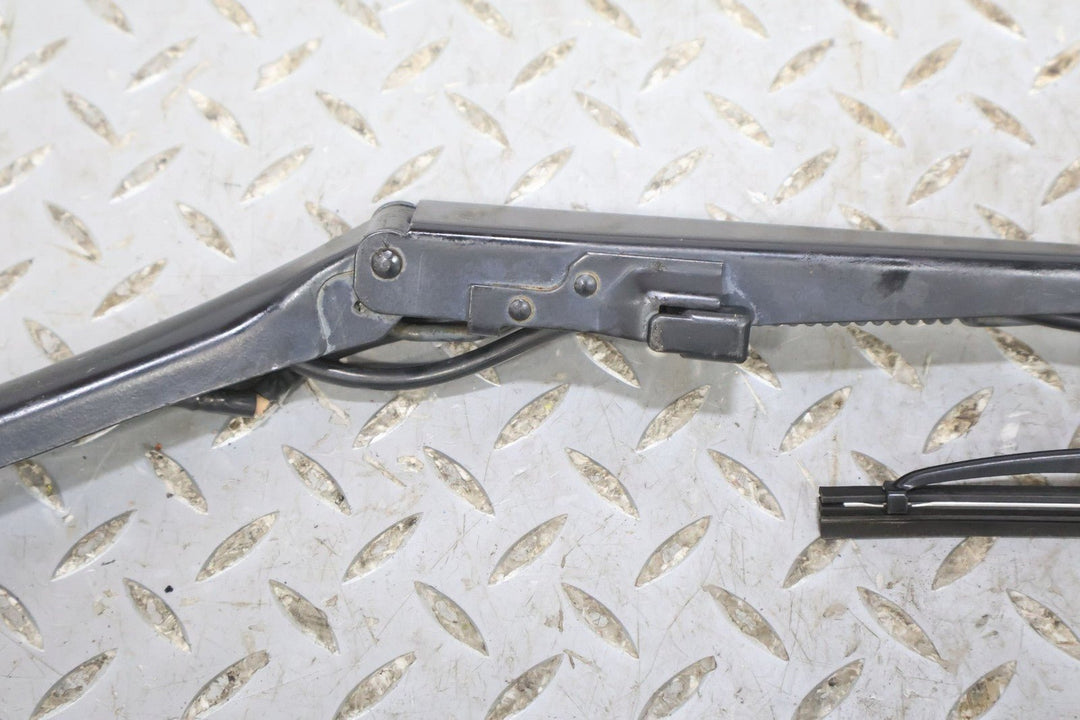 1997 - 2004 Chevrolet Corvette C5 Wiper Arm LH &amp; RH Pair